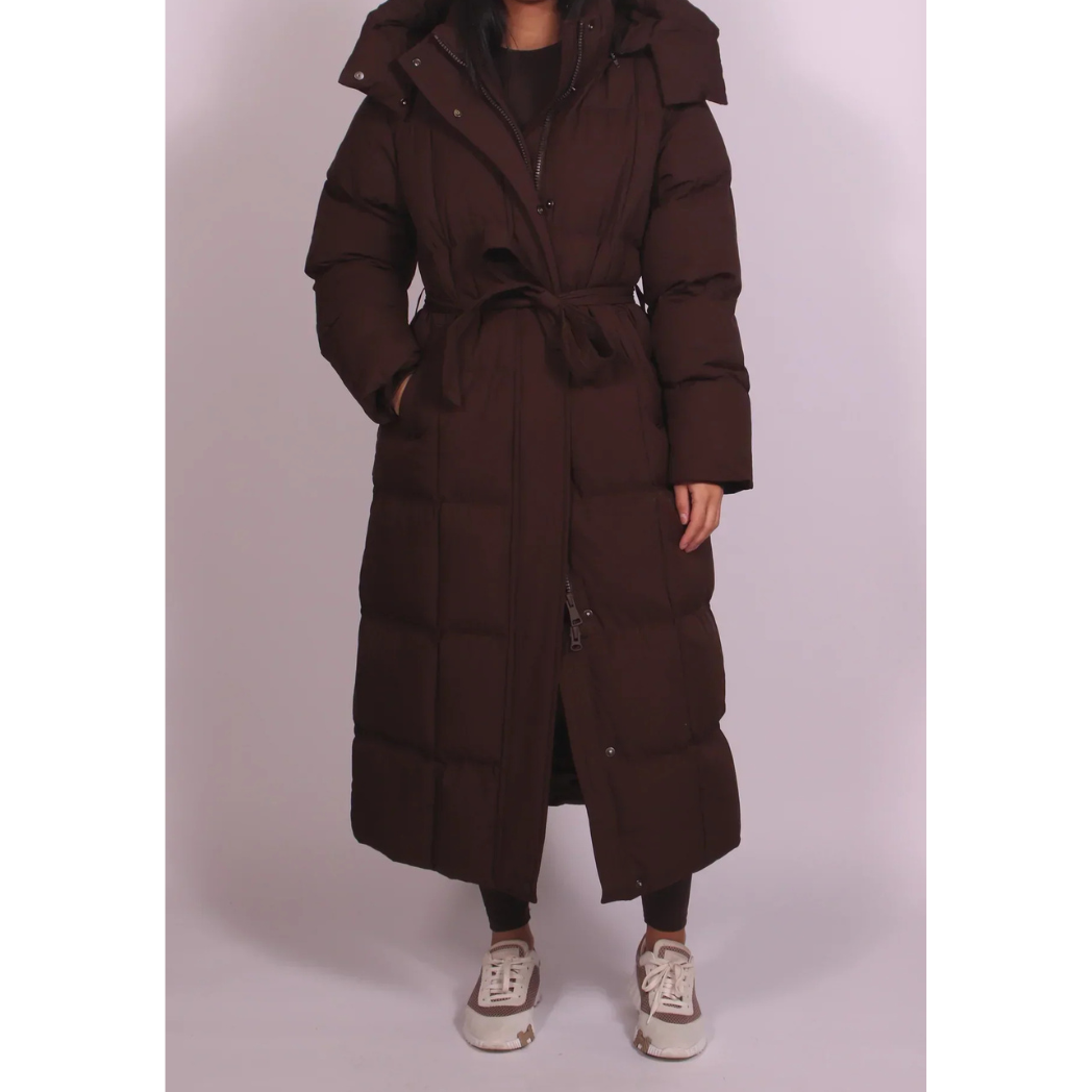 dugi puffer kaput s pojasom