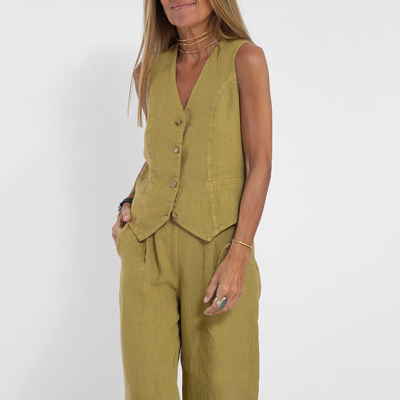 Dvodijelni ženski set: laneni prsluk i široke hlače